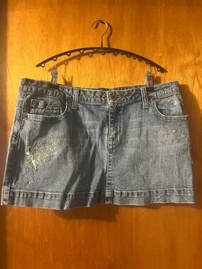 Y2K Womans BONGO Light Blue Denim Mini Skirt with Floral Embroidery 11